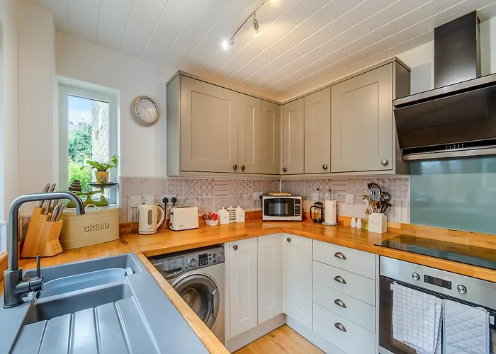 Barbers Bolthole * Masham